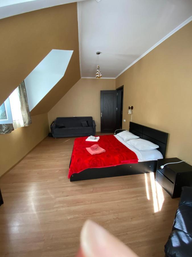 Ferienwohnung Lizielene Bordschomi Exterior foto